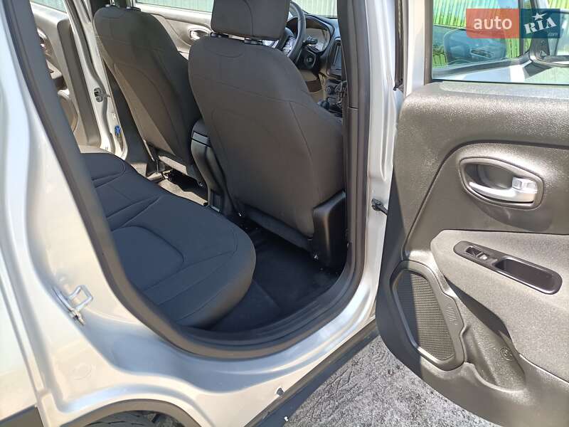 Позашляховик / Кросовер Jeep Renegade 2021 в Василькові