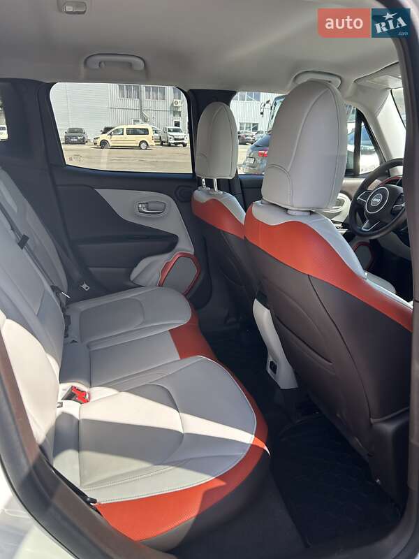 Позашляховик / Кросовер Jeep Renegade 2015 в Одесі