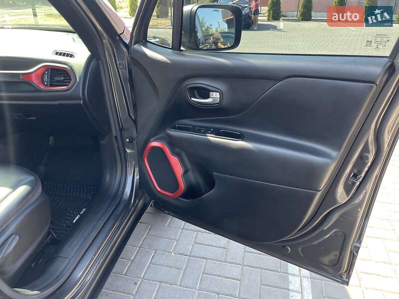 Позашляховик / Кросовер Jeep Renegade 2017 в Лозовій