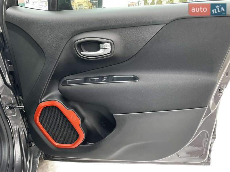 Внедорожник / Кроссовер Jeep Renegade 2018 в Хмельницком