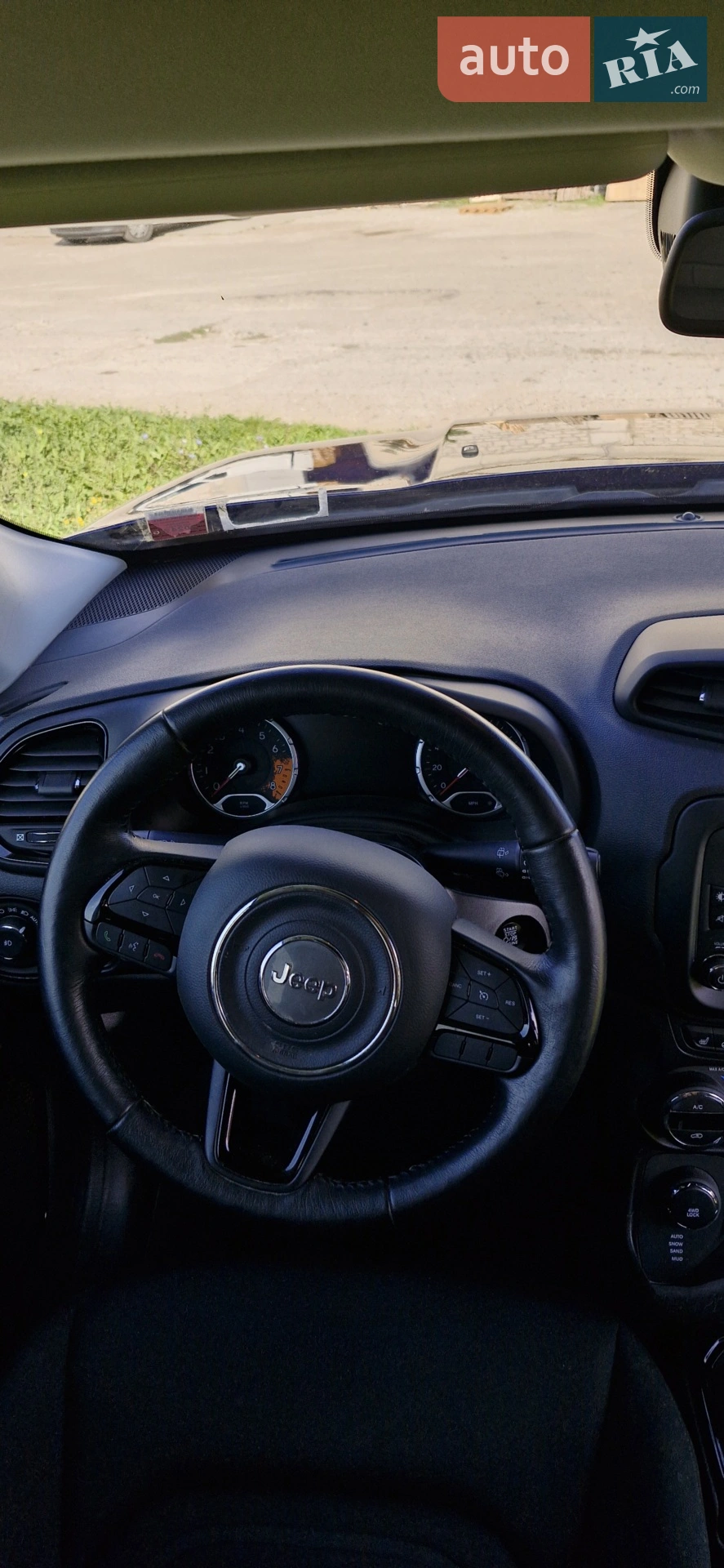 2017 Jeep Renegade - мініатюра 16