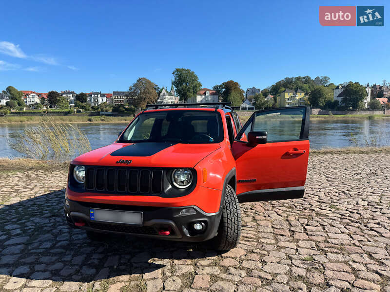 Внедорожник / Кроссовер Jeep Renegade 2019 в Ужгороде