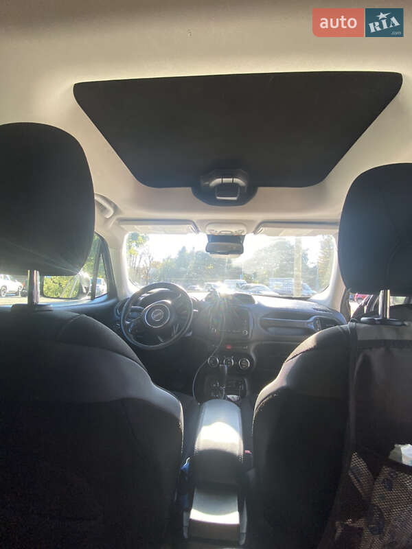 Позашляховик / Кросовер Jeep Renegade 2016 в Львові