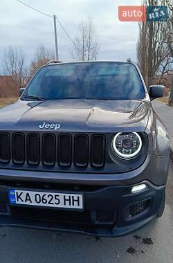 Позашляховик / Кросовер Jeep Renegade 2016 в Василькові