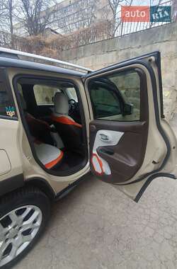 Позашляховик / Кросовер Jeep Renegade 2015 в Києві