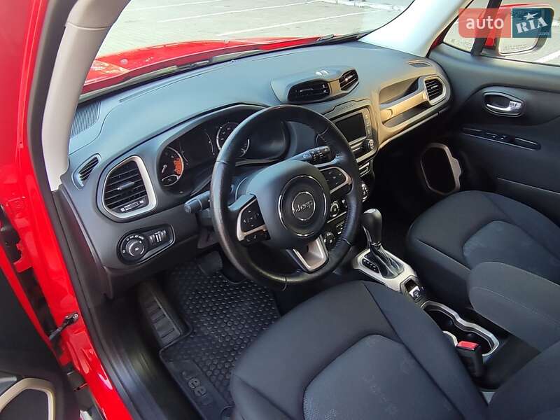 Внедорожник / Кроссовер Jeep Renegade 2017 в Одессе