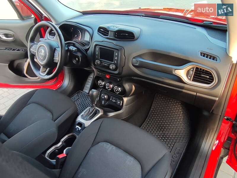 Внедорожник / Кроссовер Jeep Renegade 2017 в Одессе