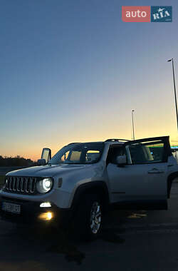 Внедорожник / Кроссовер Jeep Renegade 2016 в 
