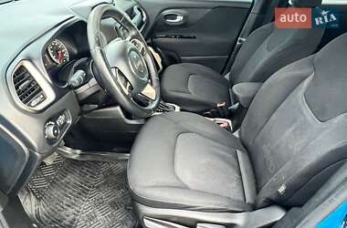 Позашляховик / Кросовер Jeep Renegade 2015 в 