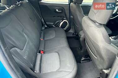 Позашляховик / Кросовер Jeep Renegade 2015 в 