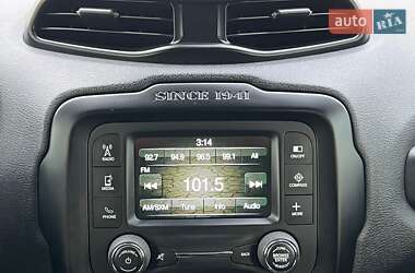 Позашляховик / Кросовер Jeep Renegade 2015 в 