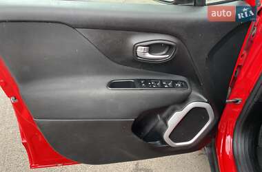 Внедорожник / Кроссовер Jeep Renegade 2018 в 