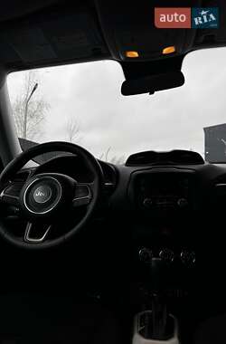 Позашляховик / Кросовер Jeep Renegade 2015 в Києві