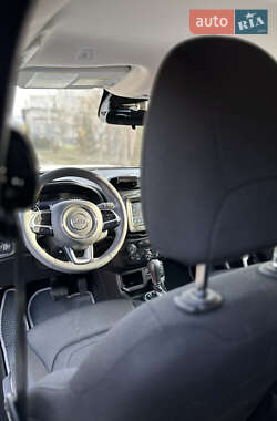Внедорожник / Кроссовер Jeep Renegade 2021 в 