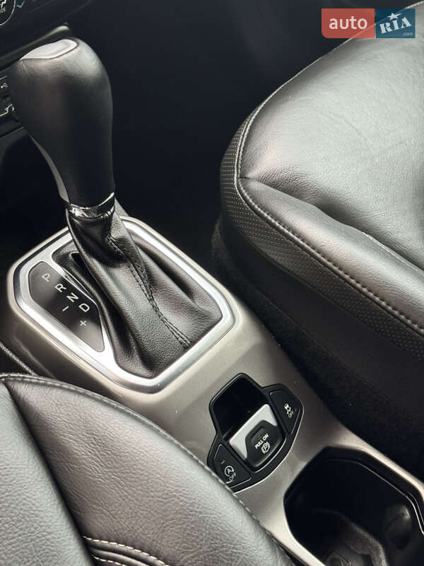 Внедорожник / Кроссовер Jeep Renegade 2020 в Одессе