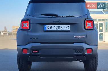 Внедорожник / Кроссовер Jeep Renegade 2016 в 