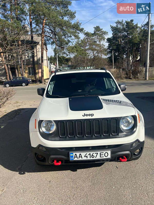 Внедорожник / Кроссовер Jeep Renegade 2016 в Киеве