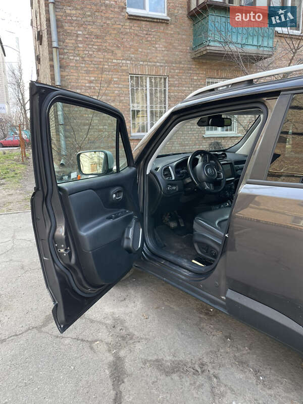 Внедорожник / Кроссовер Jeep Renegade 2018 в Киеве фото 9 Внедорожник / Кроссовер Jeep Renegade 2018 в Киеве