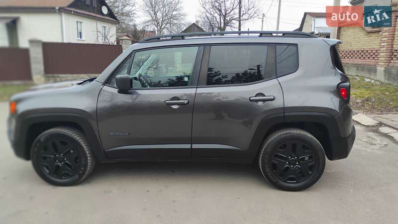 Внедорожник / Кроссовер Jeep Renegade 2018 в Дубно