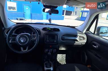 Внедорожник / Кроссовер Jeep Renegade 2016 в 