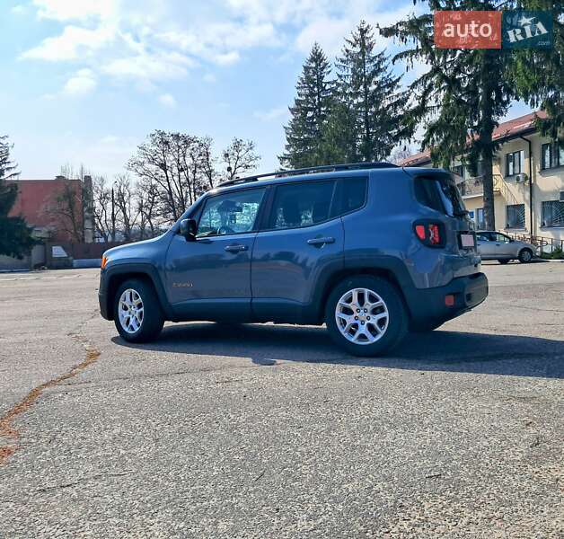 Внедорожник / Кроссовер Jeep Renegade 2018 в Валках
