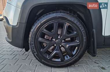 Позашляховик / Кросовер Jeep Renegade 2016 в 