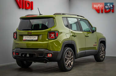 Внедорожник / Кроссовер Jeep Renegade 2016 в 