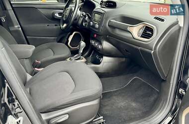 Внедорожник / Кроссовер Jeep Renegade 2016 в 