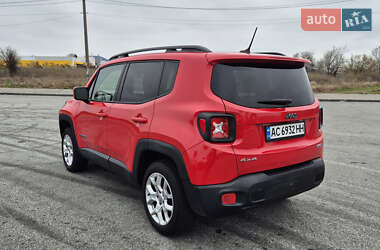 Позашляховик / Кросовер Jeep Renegade 2015 в 