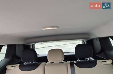 Позашляховик / Кросовер Jeep Renegade 2015 в 