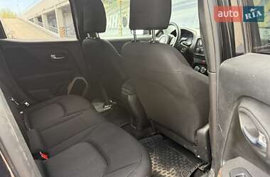 Позашляховик / Кросовер Jeep Renegade 2015 в 