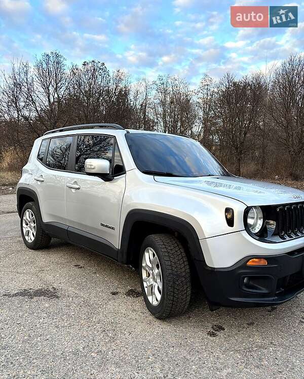 Внедорожник / Кроссовер Jeep Renegade 2015 в 