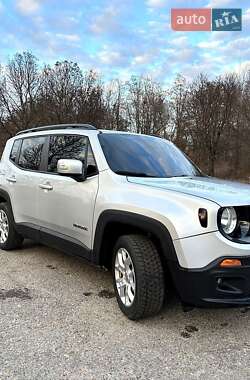 Внедорожник / Кроссовер Jeep Renegade 2015 в 