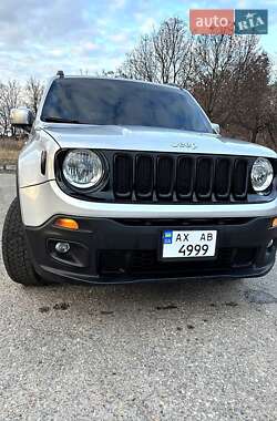 Внедорожник / Кроссовер Jeep Renegade 2015 в 