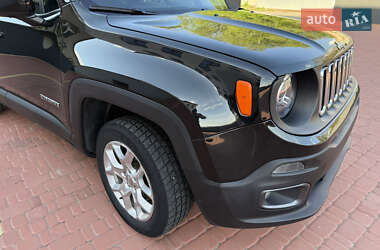 Позашляховик / Кросовер Jeep Renegade 2016 в 
