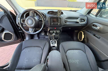 Позашляховик / Кросовер Jeep Renegade 2016 в 