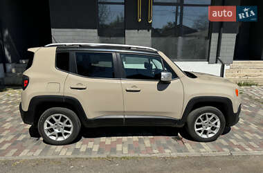 Внедорожник / Кроссовер Jeep Renegade 2016 в 