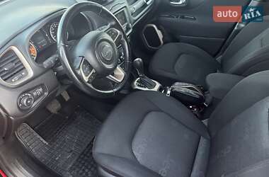 Внедорожник / Кроссовер Jeep Renegade 2017 в 