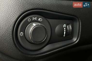 Позашляховик / Кросовер Jeep Renegade 2020 в 