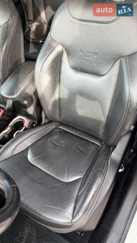 Внедорожник / Кроссовер Jeep Renegade 2016 в Харькове