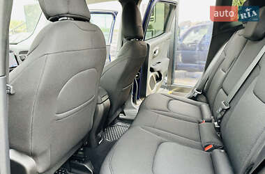Внедорожник / Кроссовер Jeep Renegade 2016 в 