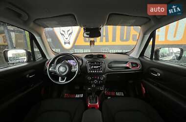 Позашляховик / Кросовер Jeep Renegade 2021 в 