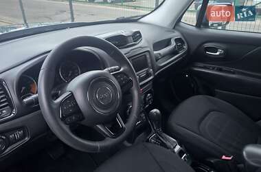 Внедорожник / Кроссовер Jeep Renegade 2017 в 