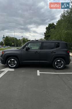 Внедорожник / Кроссовер Jeep Renegade 2017 в 