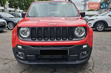 Позашляховик / Кросовер Jeep Renegade 2016 в 