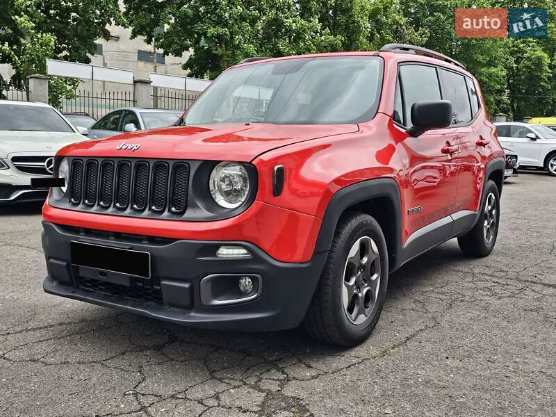 Позашляховик / Кросовер Jeep Renegade 2016 в 
