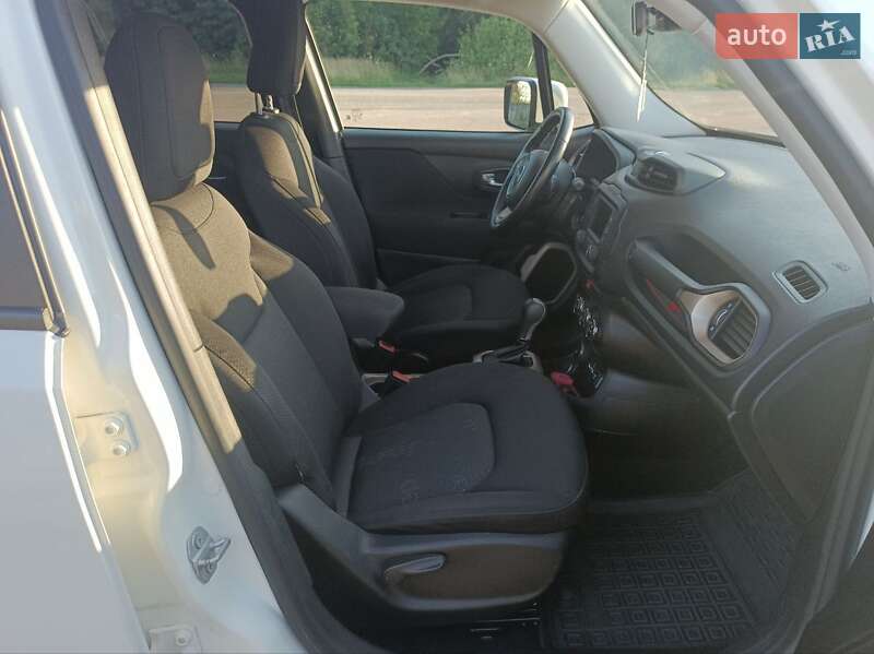 Внедорожник / Кроссовер Jeep Renegade 2016 в Карловке фото 12 Внедорожник / Кроссовер Jeep Renegade 2016 в Карловке