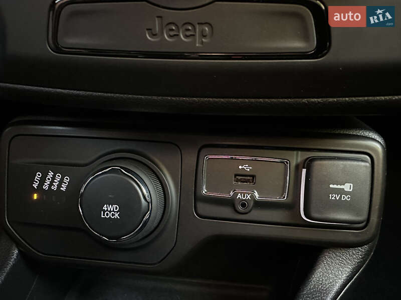Внедорожник / Кроссовер Jeep Renegade 2019 в Киеве