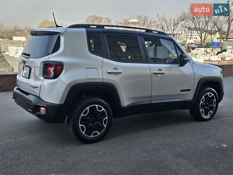 Позашляховик / Кросовер Jeep Renegade 2015 в Києві