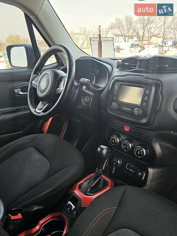 Позашляховик / Кросовер Jeep Renegade 2015 в Києві